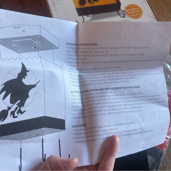 Vintage 2005 Hallmark Cackling Witch Luminary Halloween display with box motion - Picture 3 of 12